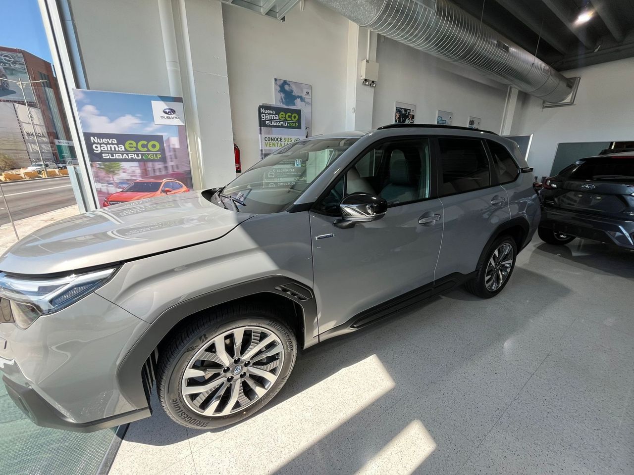Subaru Forester 2.0i Hybrid Touring - Foto 2