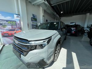 Subaru Forester 2.0i Hybrid Touring
