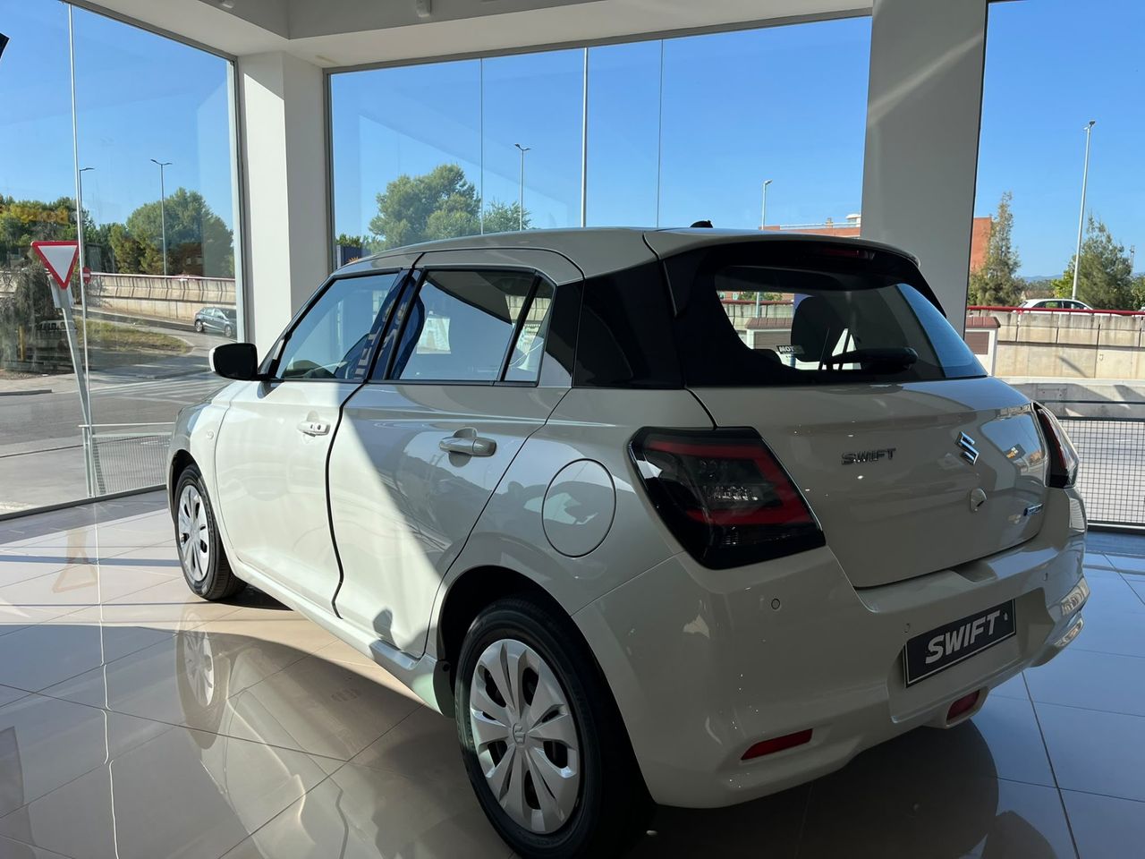 Suzuki Swift 1.2 Mild Hybrid S1 - Foto 2