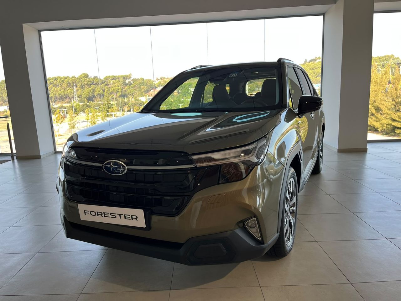 Subaru Forester 2.0i Hybrid Touring