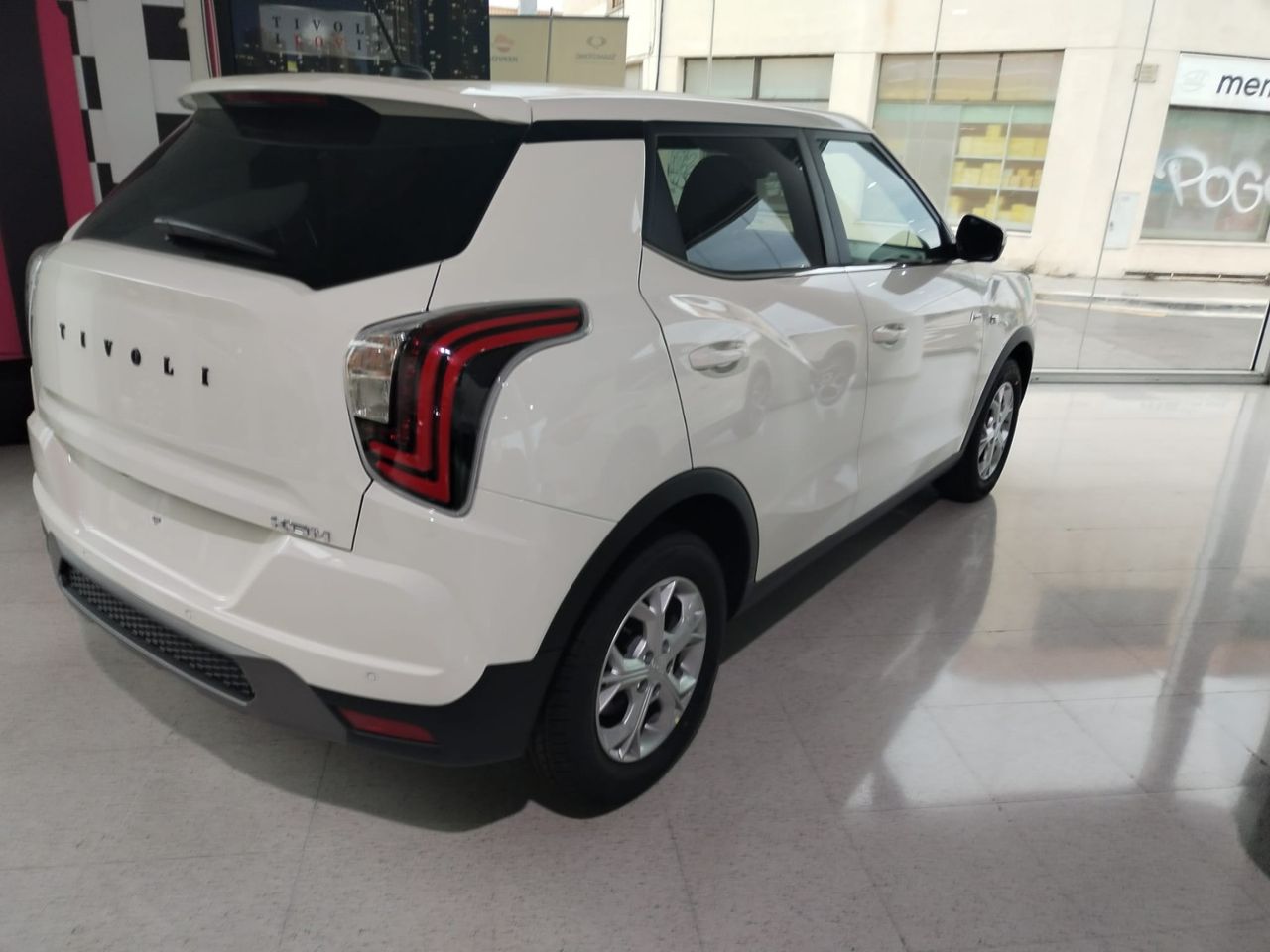 KGM Tívoli G15T 163 CV AT Urban Plus - Foto 2