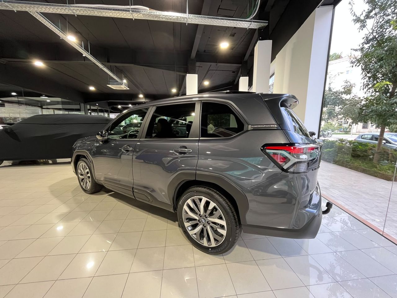 Subaru Forester 2.0i Hybrid Touring - Foto 3