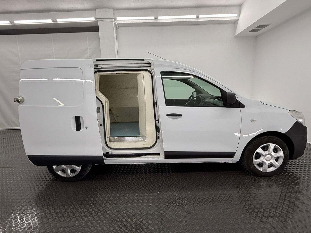 Dacia Dokker Essential 1.6 75kW 100CV GLP N1  - Foto 7