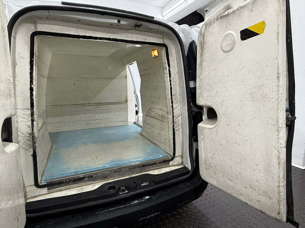 Dacia Dokker Essential 1.6 75kW 100CV GLP N1  - Foto 25
