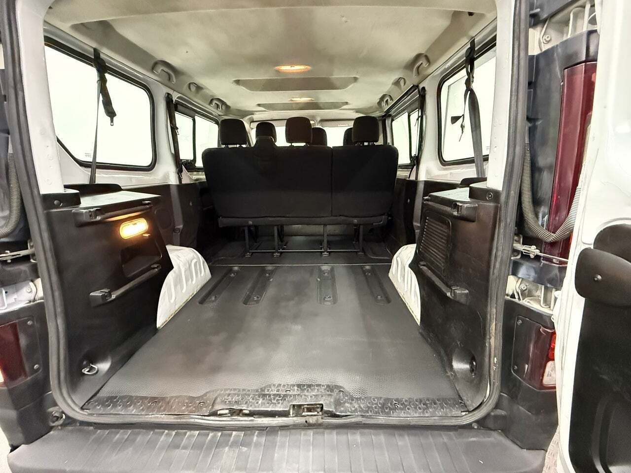 Renault Trafic Combi 9 Energy dCi 92 kW 125 CV TT E6  - Foto 27