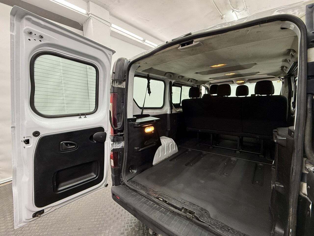 Renault Trafic Combi 9 Energy dCi 92 kW 125 CV TT E6  - Foto 25