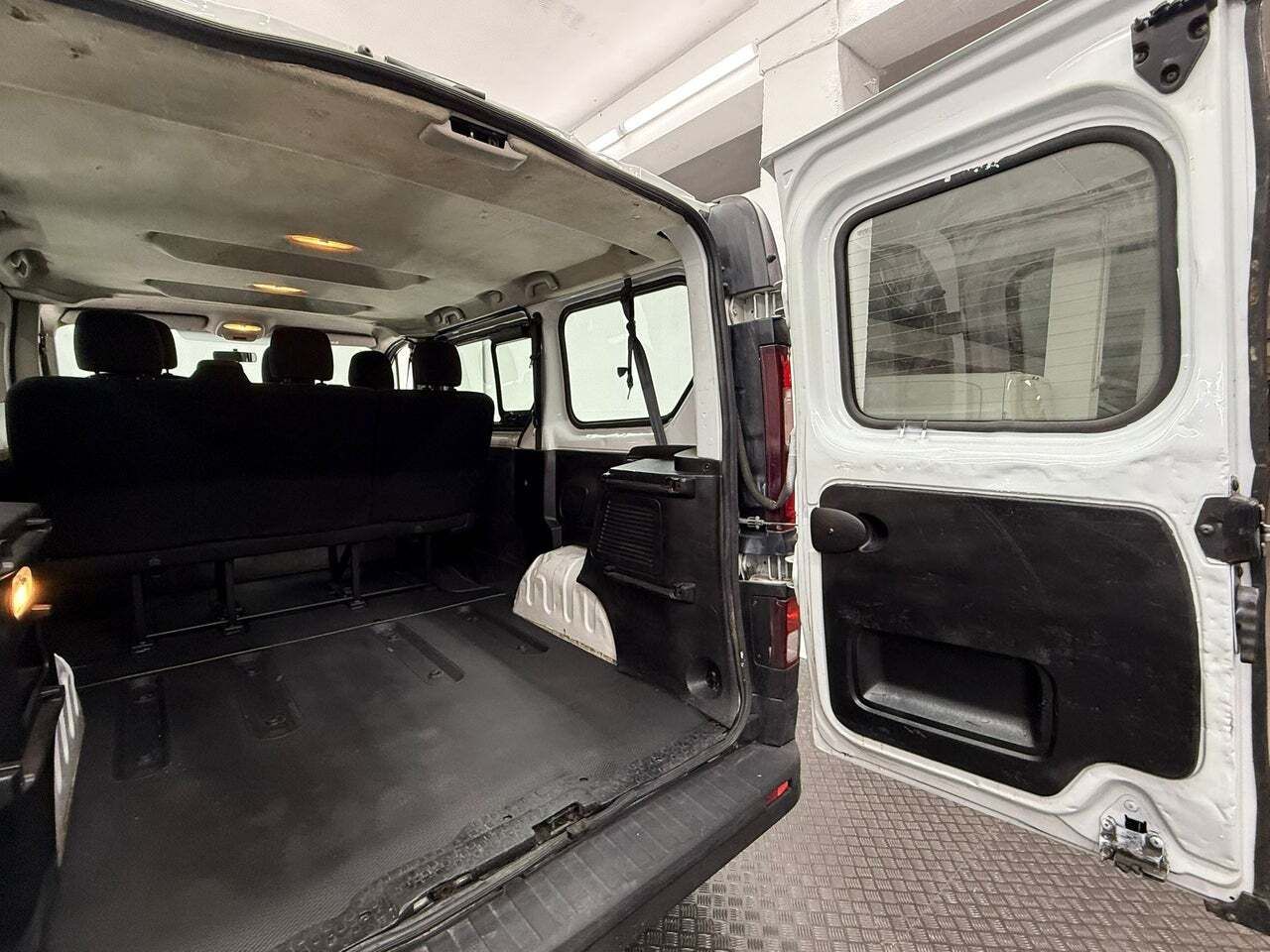 Renault Trafic Combi 9 Energy dCi 92 kW 125 CV TT E6  - Foto 26