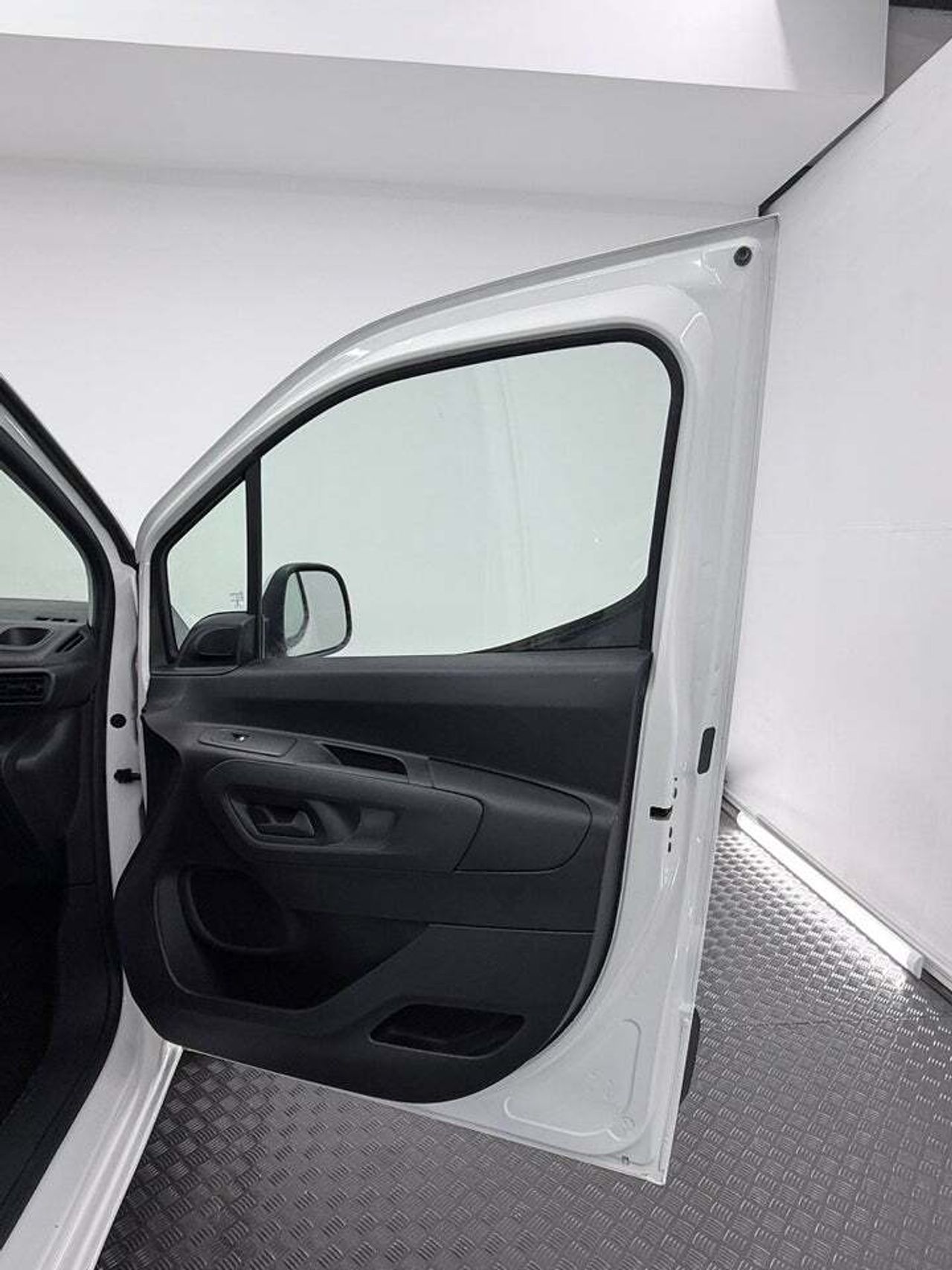Peugeot Partner Asphalt Standard 1000kg BlueHDi 73kW  - Foto 32