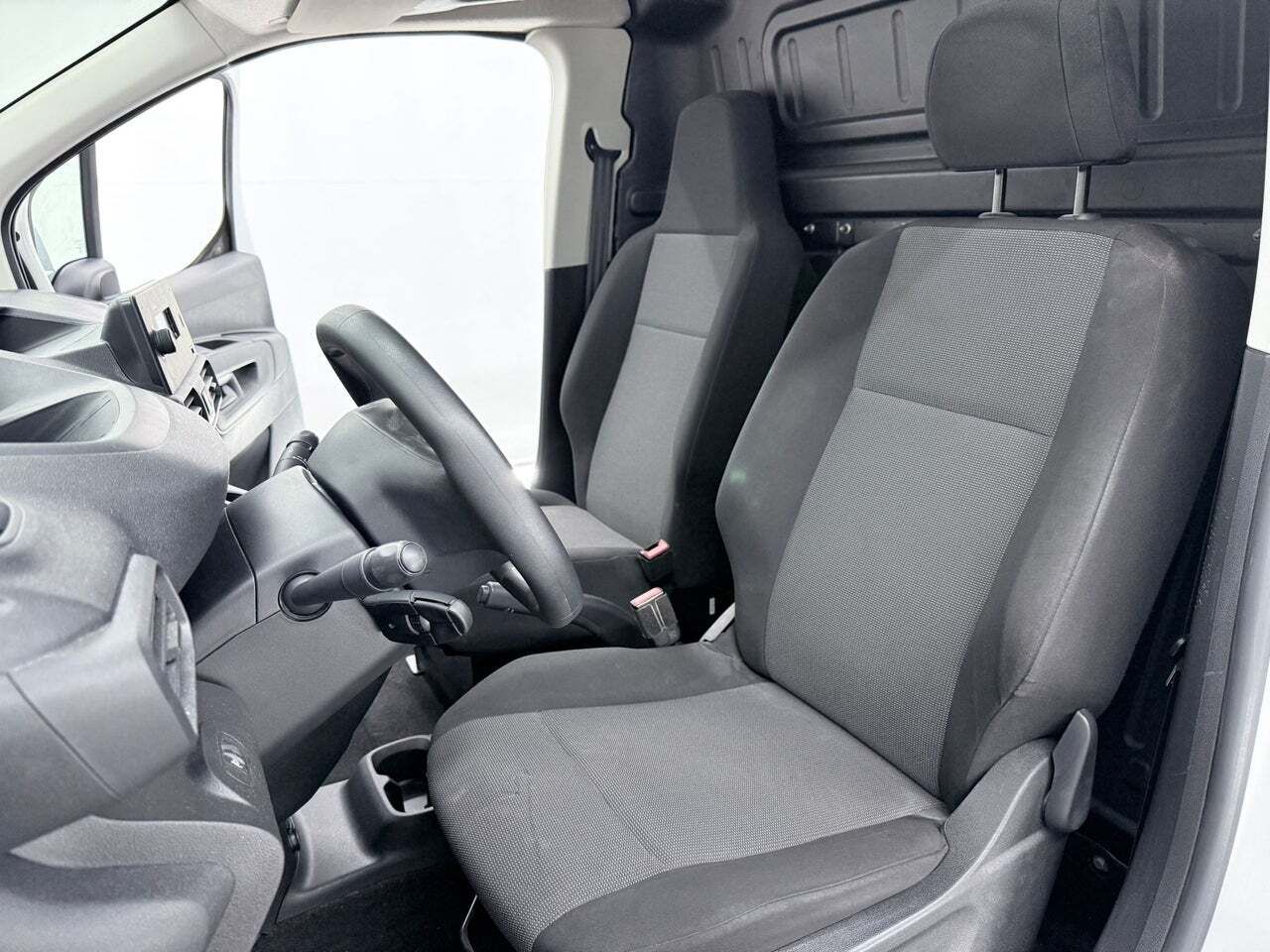 Peugeot Partner Asphalt Standard 1000kg BlueHDi 73kW  - Foto 11