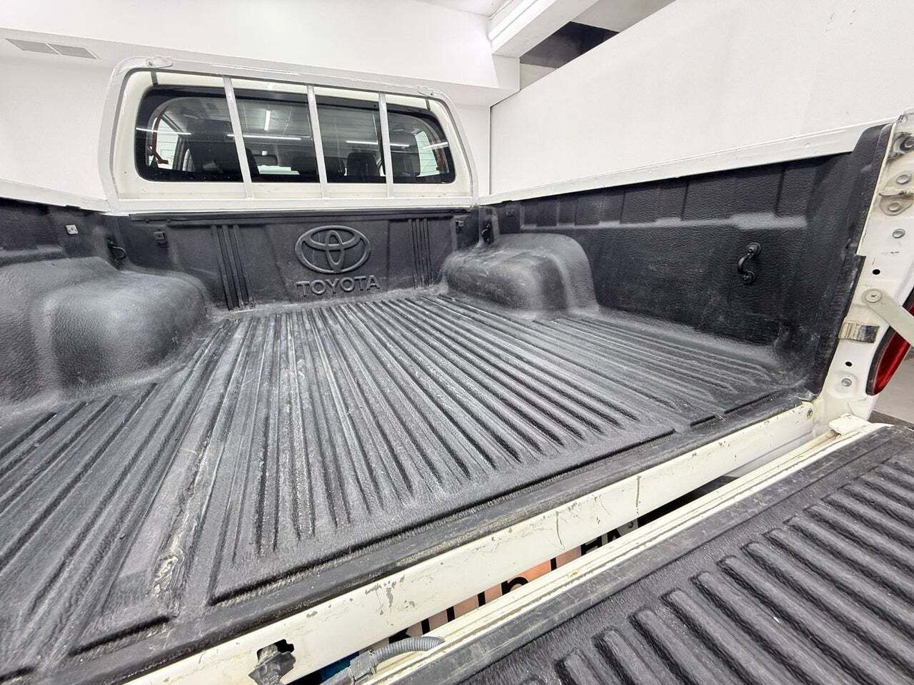 Toyota Hilux 2.4 D4D Cabina Doble GX  - Foto 32