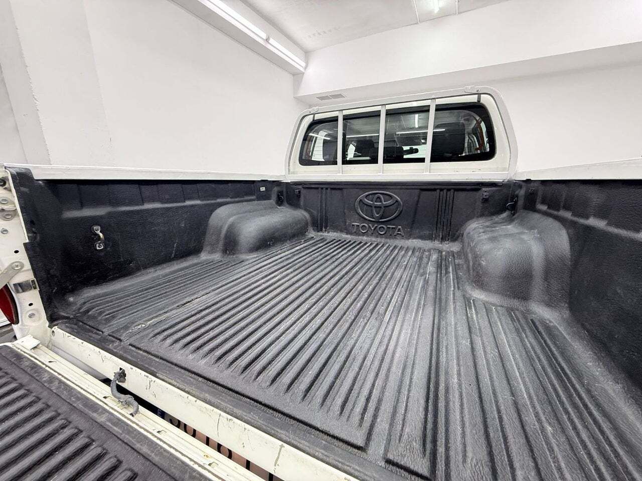 Toyota Hilux 2.4 D4D Cabina Doble GX  - Foto 31