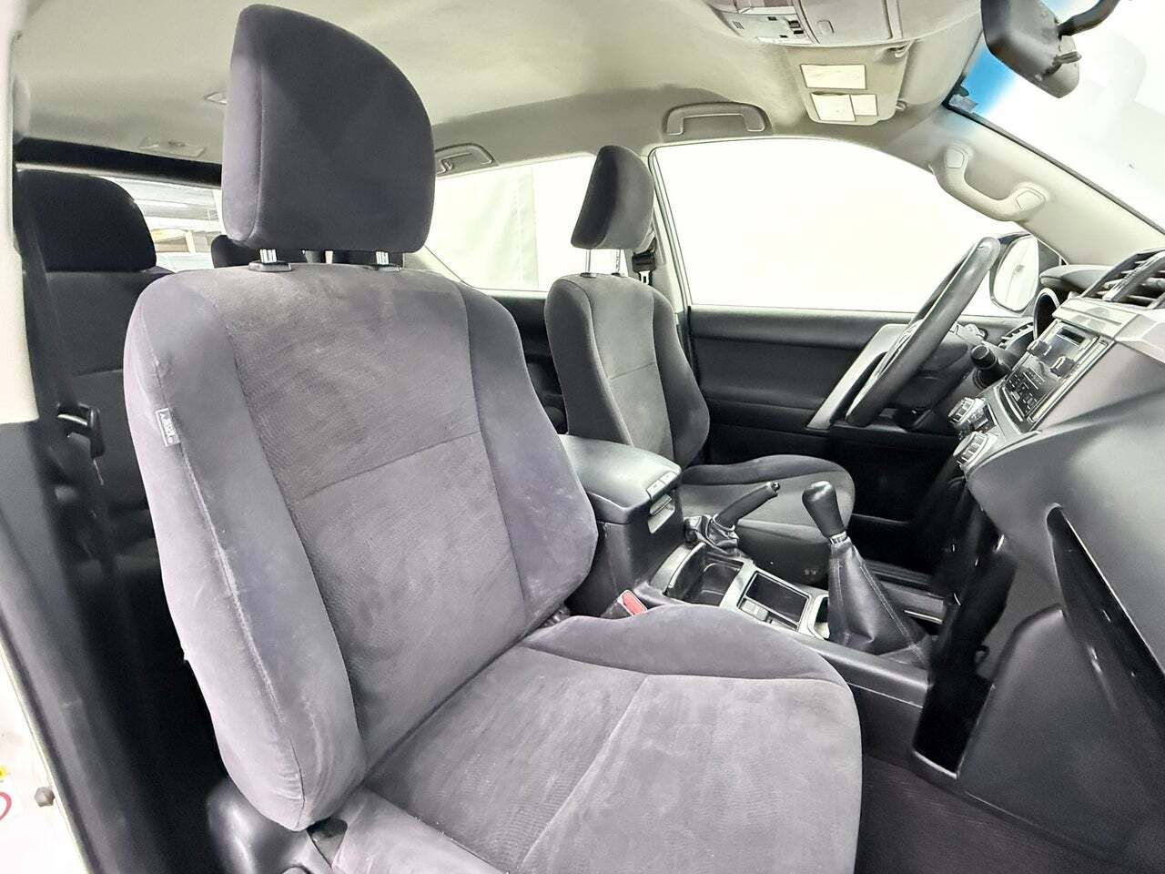 Toyota Land Cruiser 2.8 D4D GX  - Foto 35