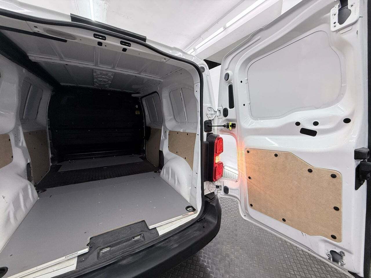 Peugeot Expert Furgon Pro 1.5 BlueHDi 100 SS Standard  - Foto 26
