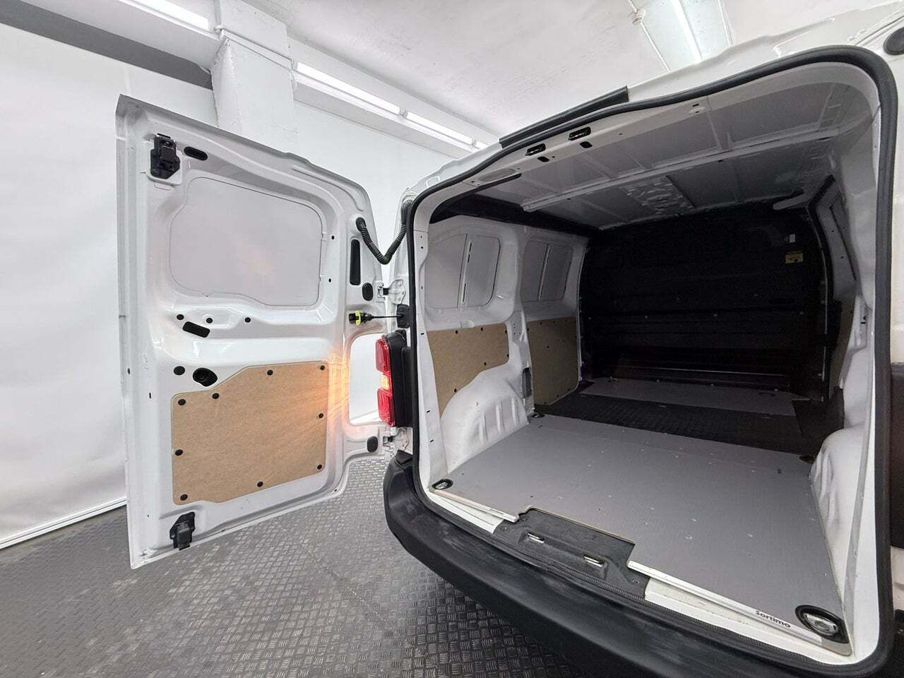 Peugeot Expert Furgon Pro 1.5 BlueHDi 100 SS Standard  - Foto 25