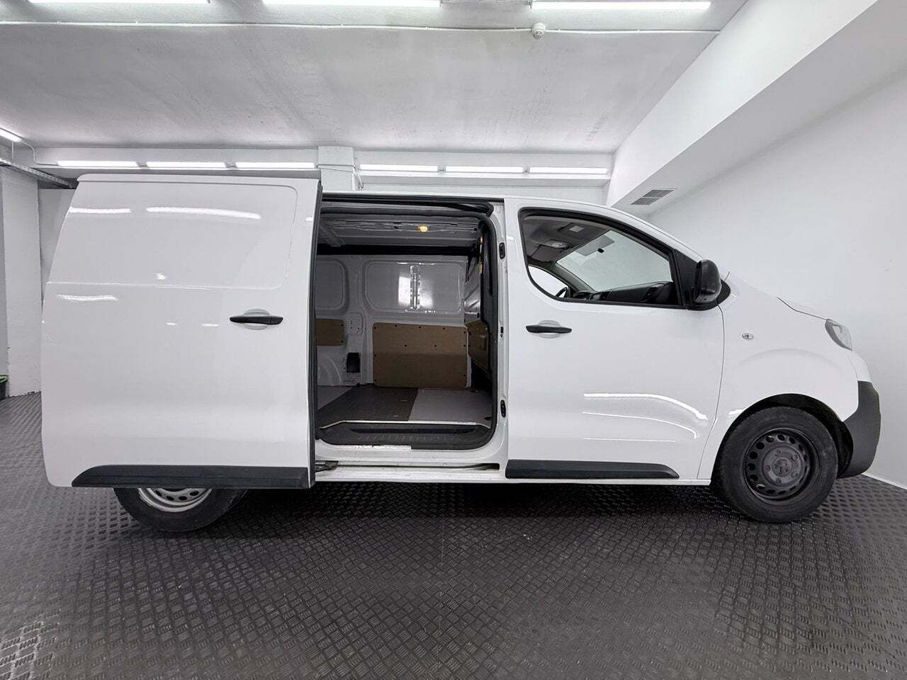 Peugeot Expert Furgon Pro 1.5 BlueHDi 100 SS Standard  - Foto 8