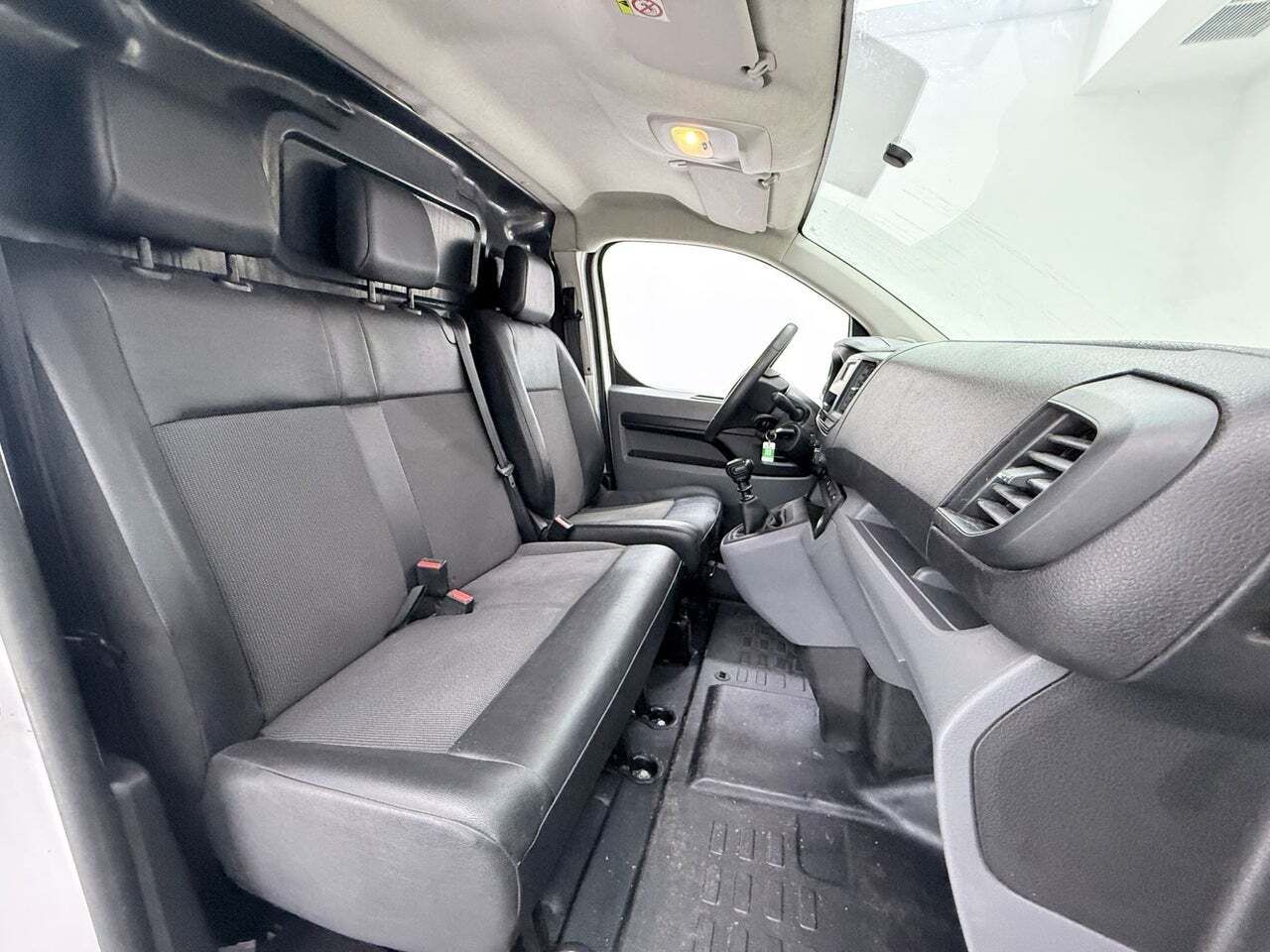Peugeot Expert Furgon Pro 1.5 BlueHDi 100 SS Standard  - Foto 14