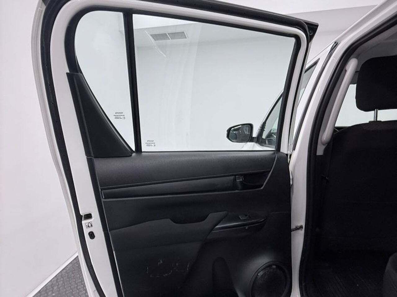 Toyota Hilux 2.4 D4D Cabina Doble GX  - Foto 32