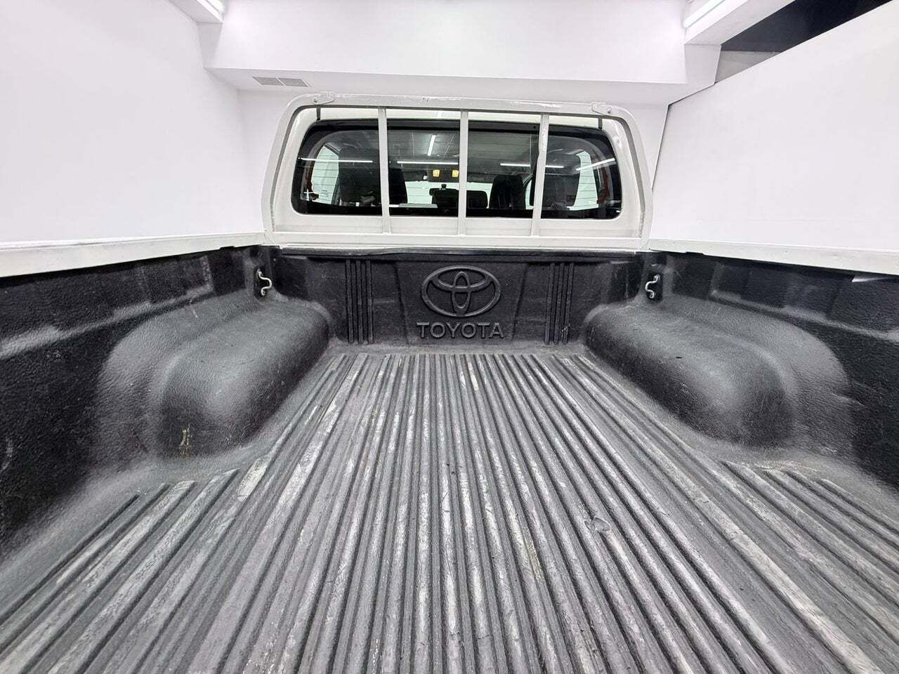 Toyota Hilux 2.4 D4D Cabina Doble GX  - Foto 31