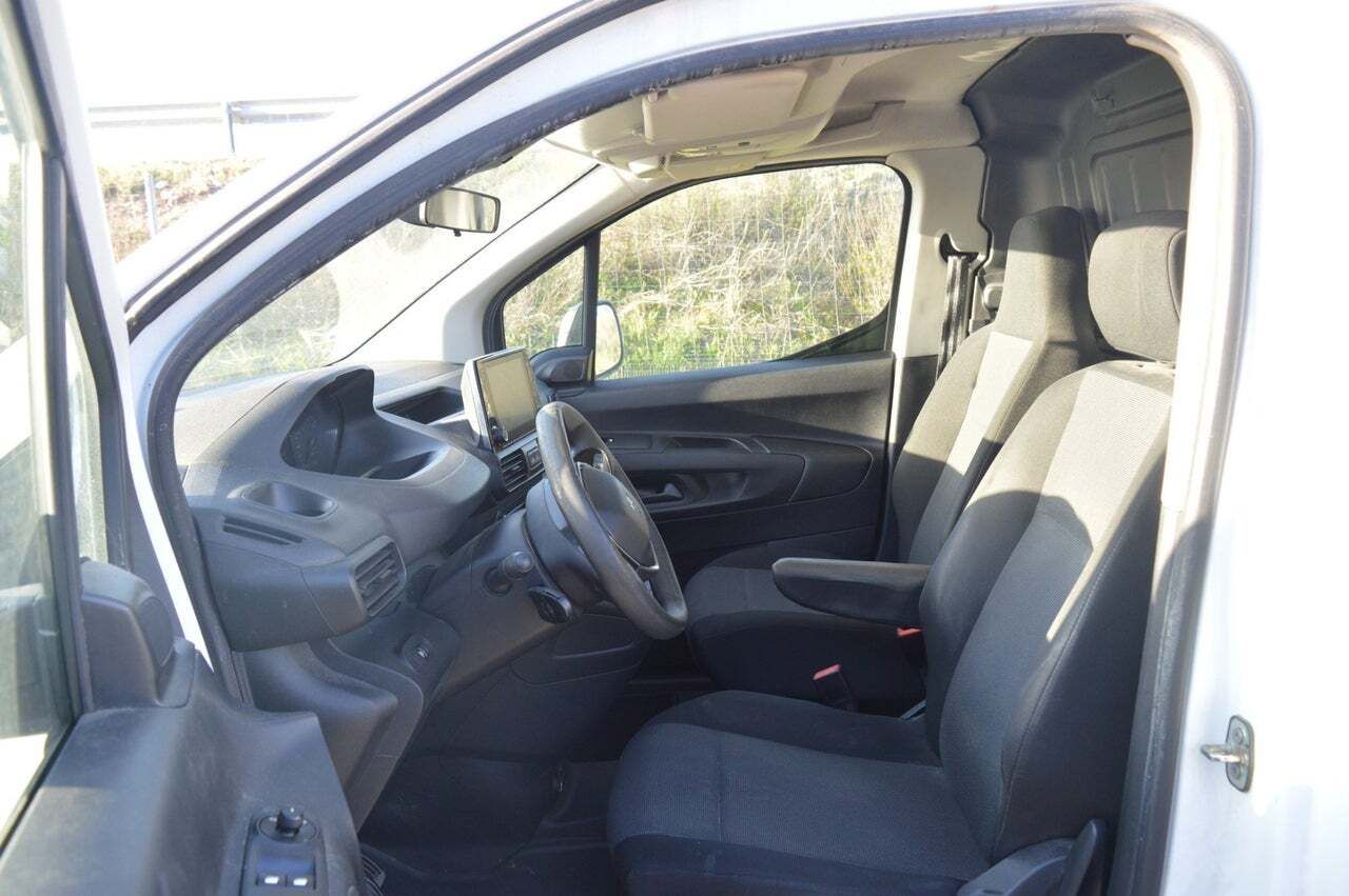 Peugeot Partner Premium Standard 600kg BlueHDi 55kW  - Foto 8