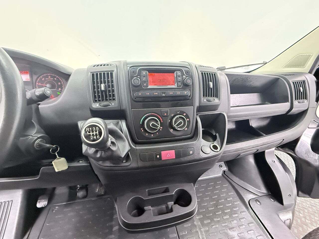 Citroën Jumper 3.5 L3H2 BHDI 103kW 140CV Auto.  - Foto 23