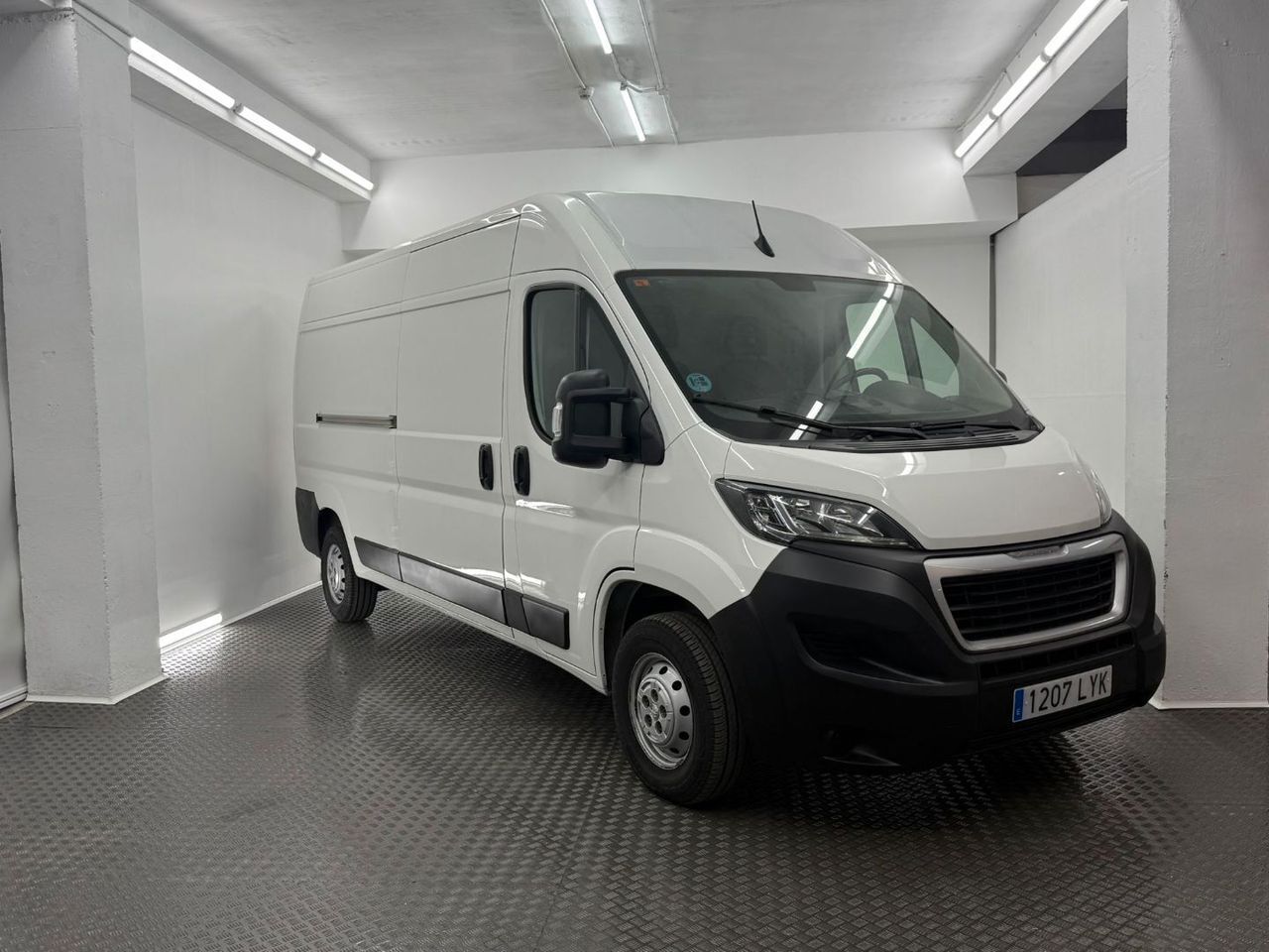 Peugeot Boxer 435 L3 H2 BHDI 103kW 140CV SS  - Foto 5