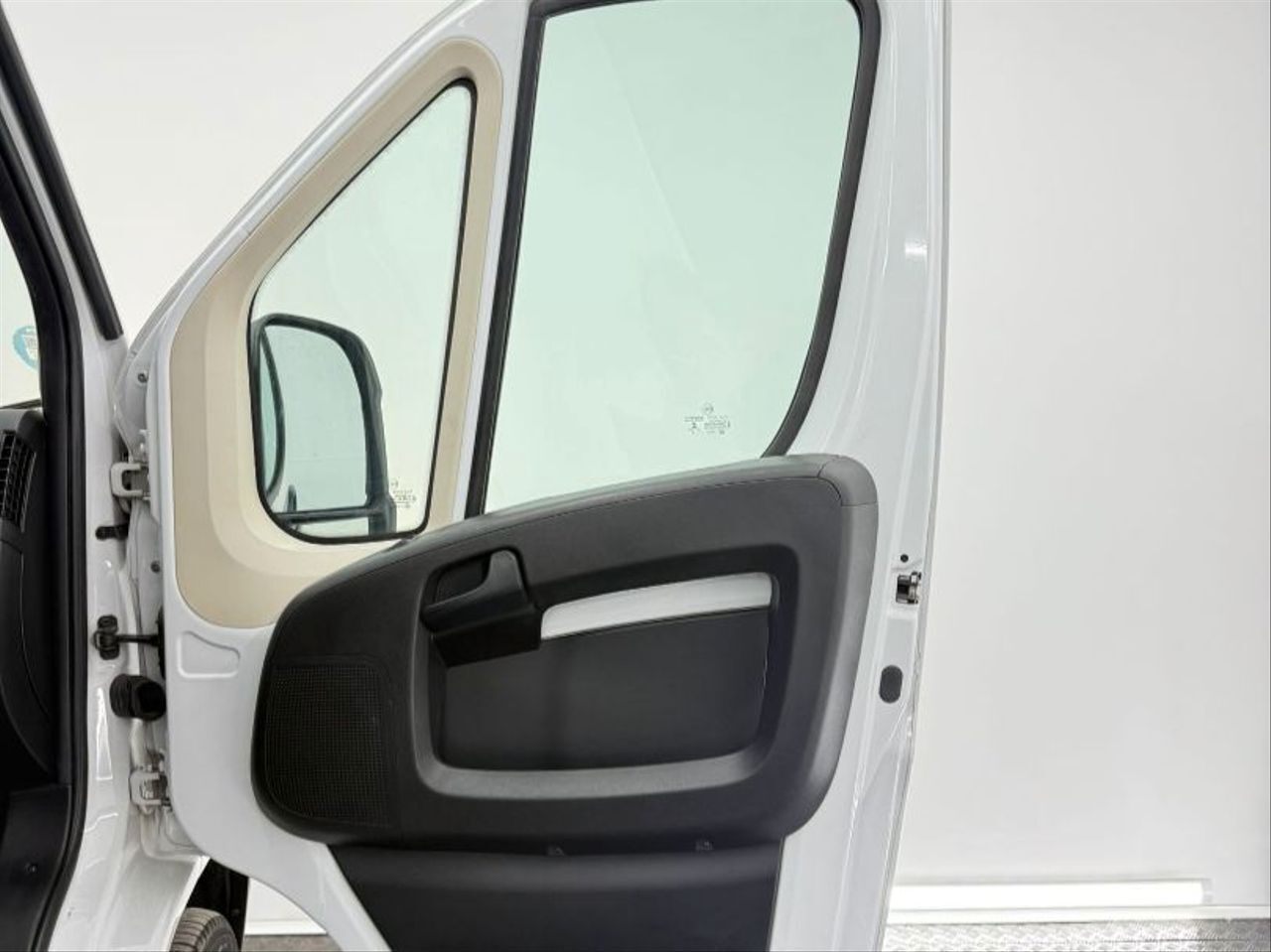 Peugeot Boxer 435 L3 H2 BHDI 103kW 140CV SS  - Foto 30