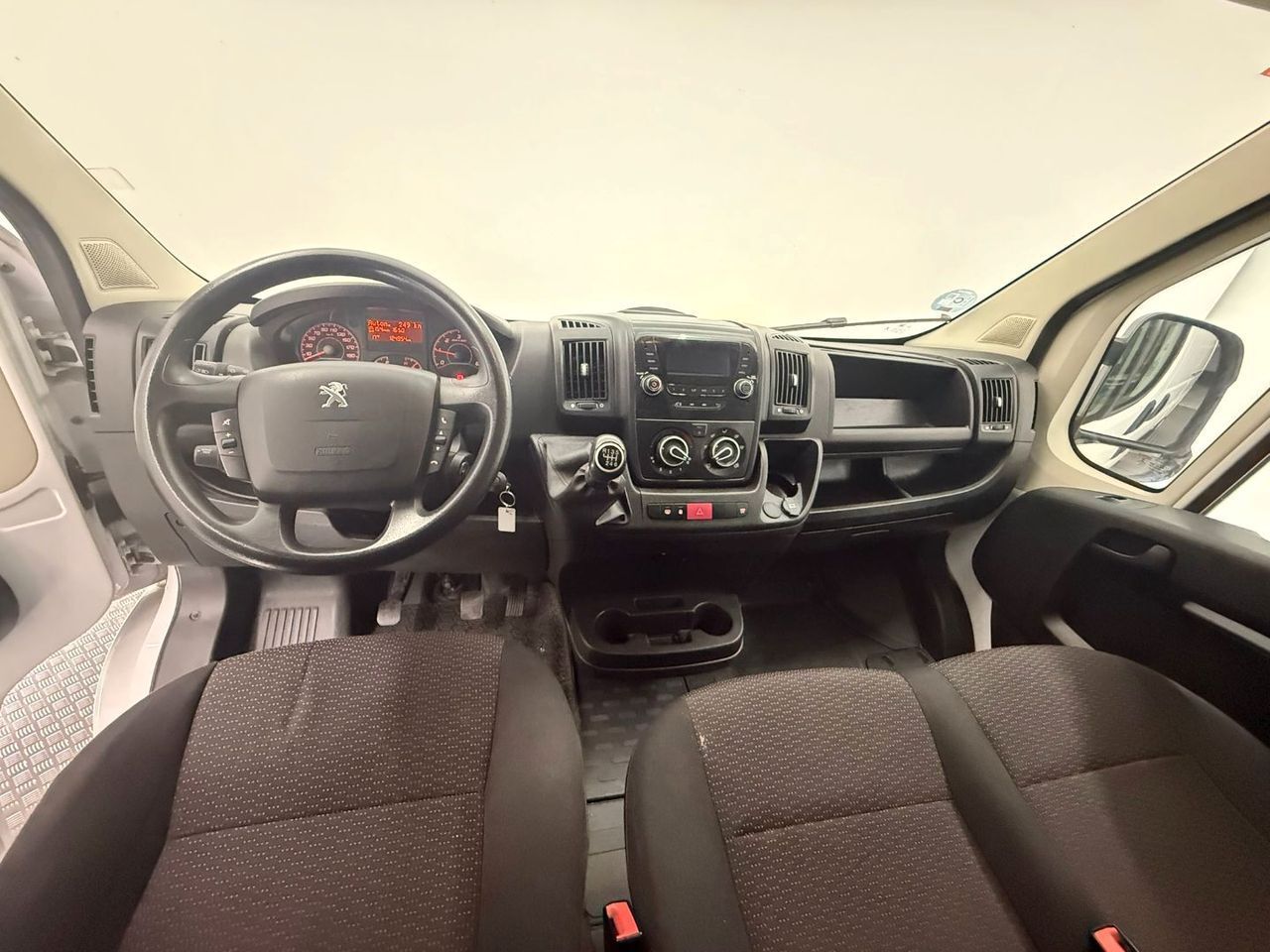 Peugeot Boxer 435 L3 H2 BHDI 103kW 140CV SS  - Foto 14