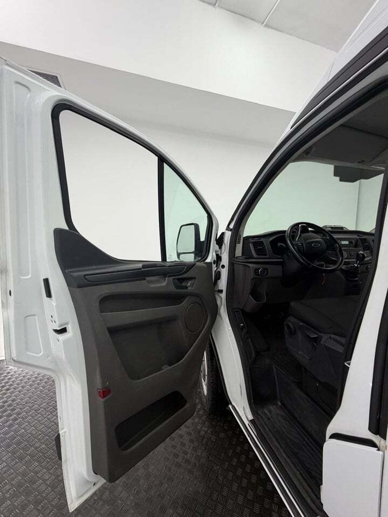 Ford Transit Custom Van 2.0 TDCI 96kW 340 L2 Ambiente  - Foto 35