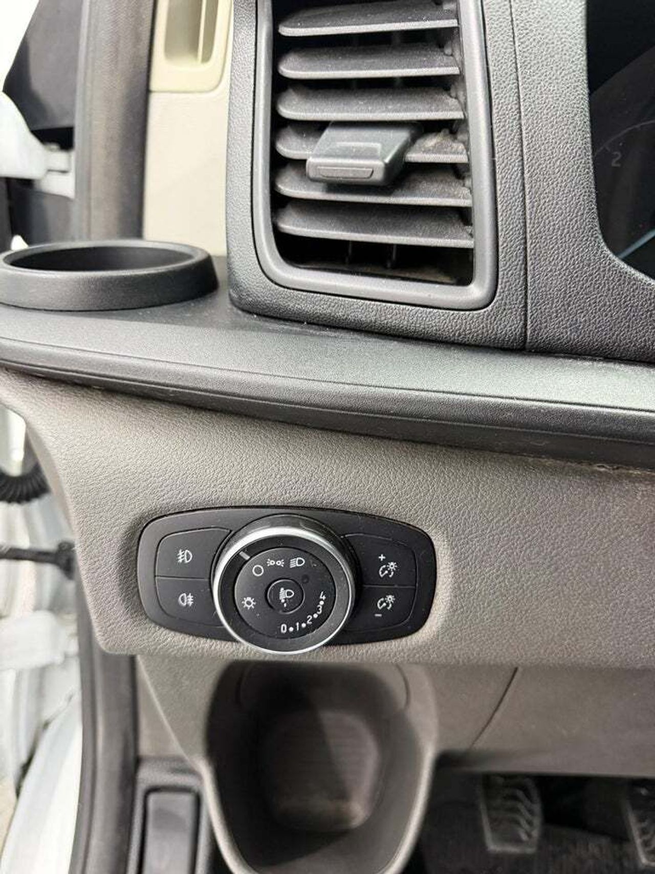 Ford Transit Custom Kombi 2.0 TDCI 77kW 320 L1 Ambiente  - Foto 17