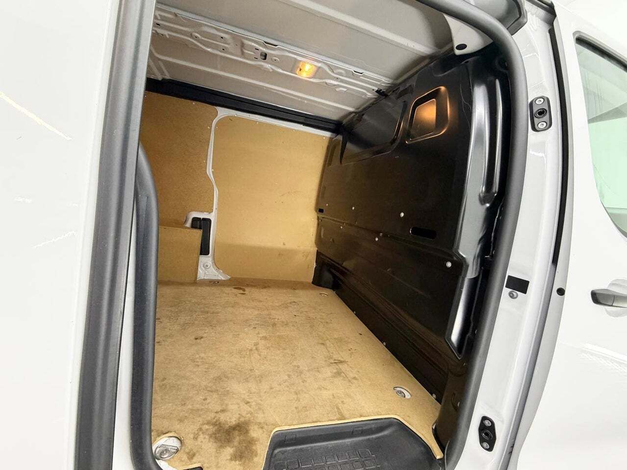 Fiat Scudo 50 kW Furgon L1 Business  - Foto 37