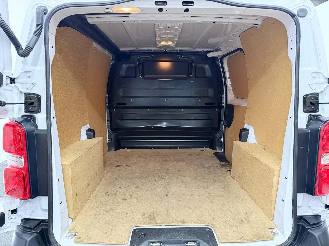 Fiat Scudo 50 kW Furgon L1 Business  - Foto 29
