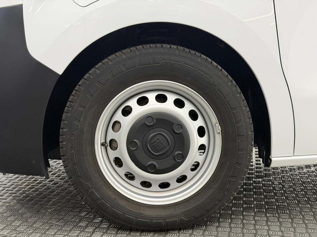 Fiat Scudo 50 kW Furgon L1 Business  - Foto 40