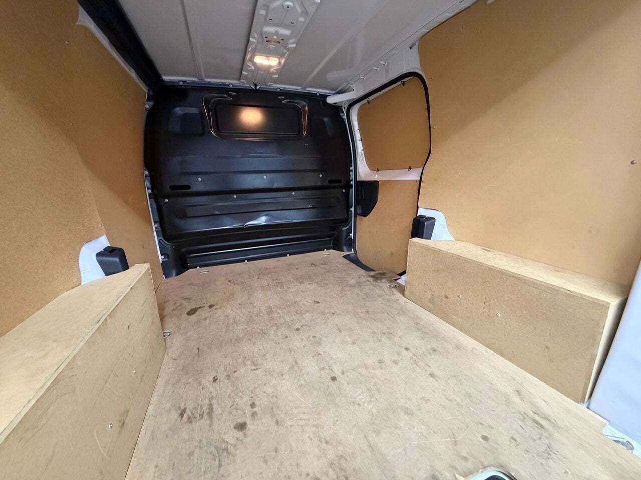 Fiat Scudo 50 kW Furgon L1 Business  - Foto 32