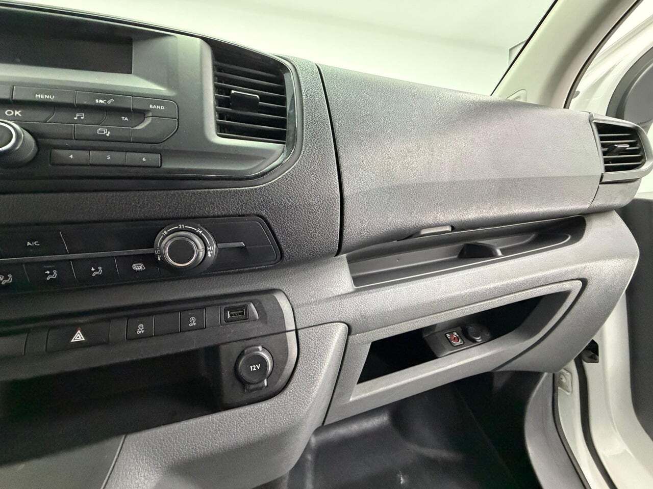 Peugeot Expert Furgon Premium 1.5 BlueHDi 100 SS Long  - Foto 20