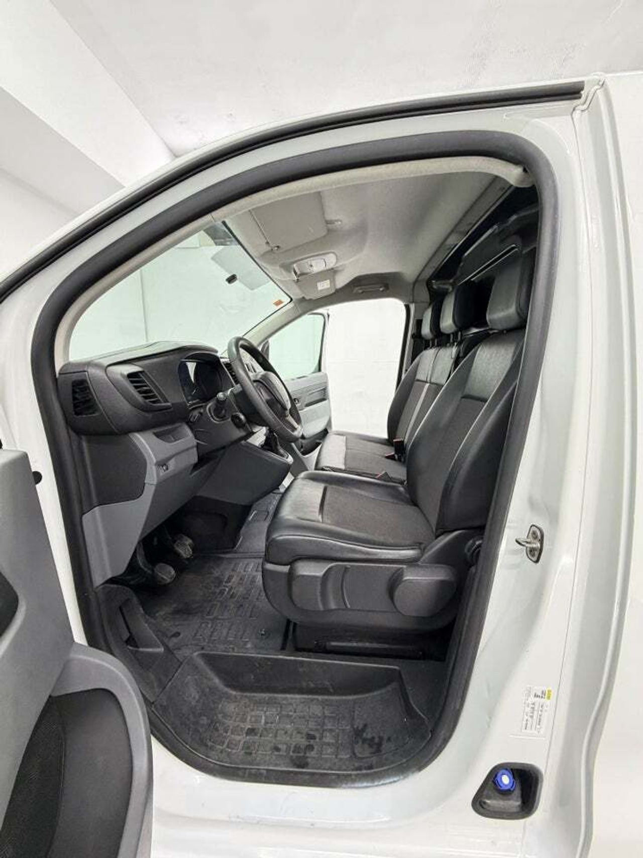 Peugeot Expert Furgon Premium 1.5 BlueHDi 100 SS Long  - Foto 11
