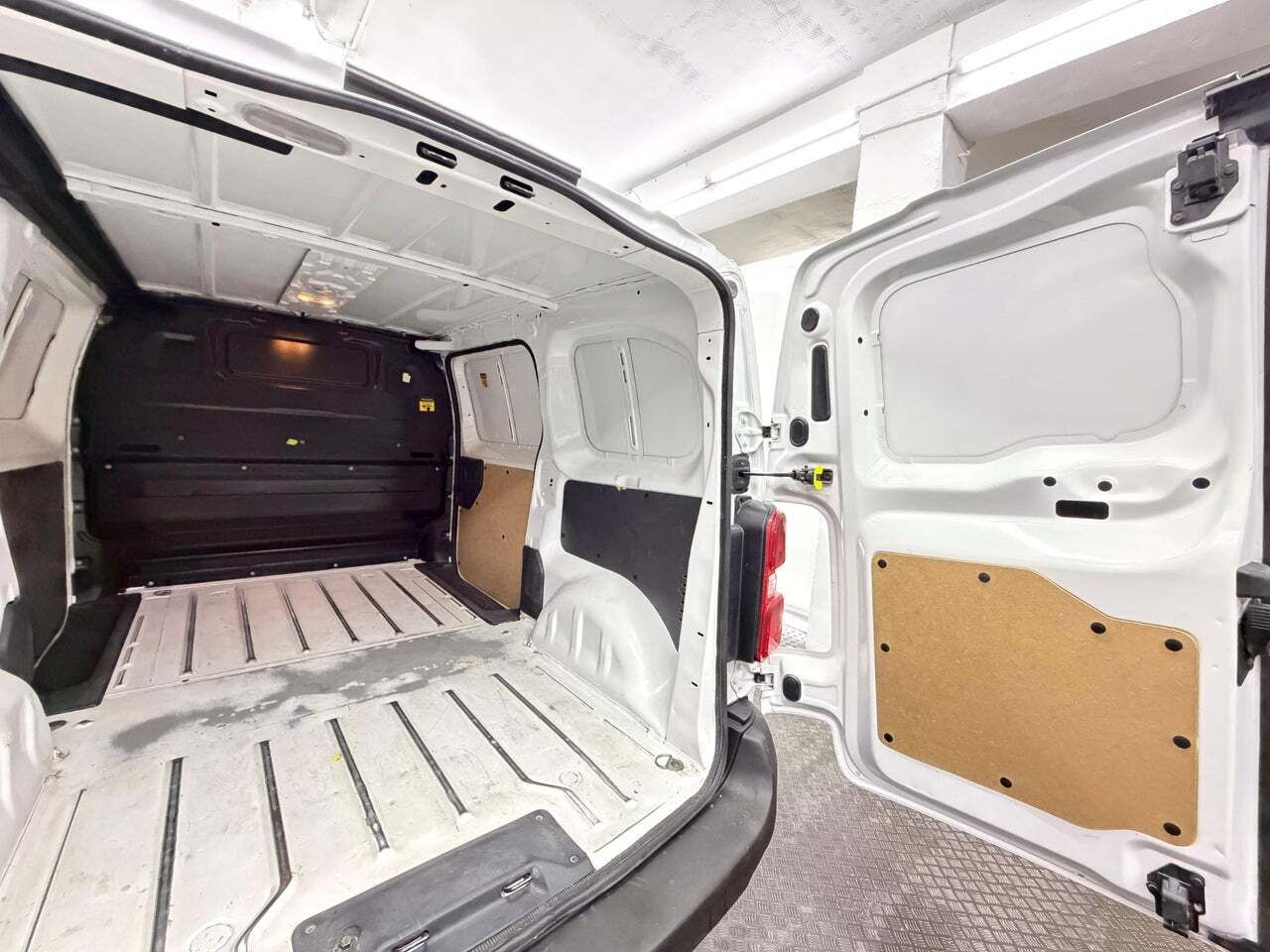 Peugeot Expert Furgon Premium 1.5 BlueHDi 100 SS Long  - Foto 30