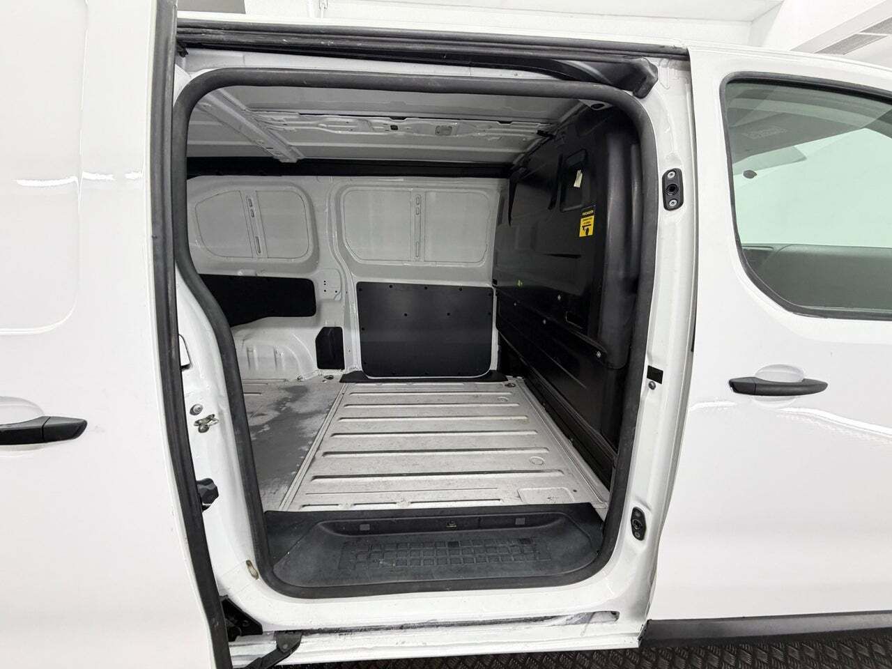 Peugeot Expert Furgon Premium 1.5 BlueHDi 100 SS Long  - Foto 38