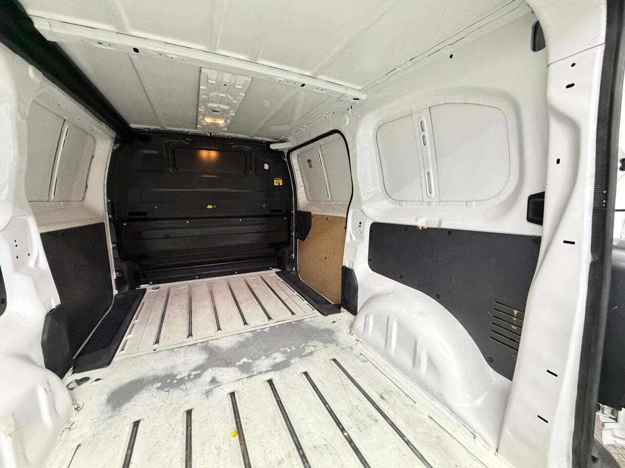 Peugeot Expert Furgon Premium 1.5 BlueHDi 100 SS Long  - Foto 35