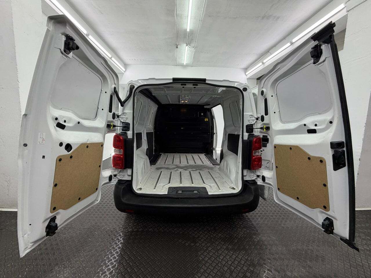 Peugeot Expert Furgon Premium 1.5 BlueHDi 100 SS Long  - Foto 37