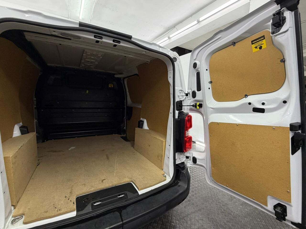 Fiat Scudo 50 kW Furgon L1 Business  - Foto 29