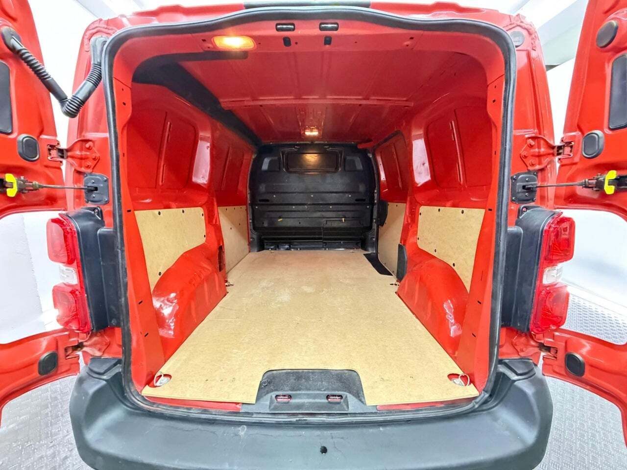 Citroën ë-Jumpy eJumpy FurgonTalla M 50 KWh  - Foto 32