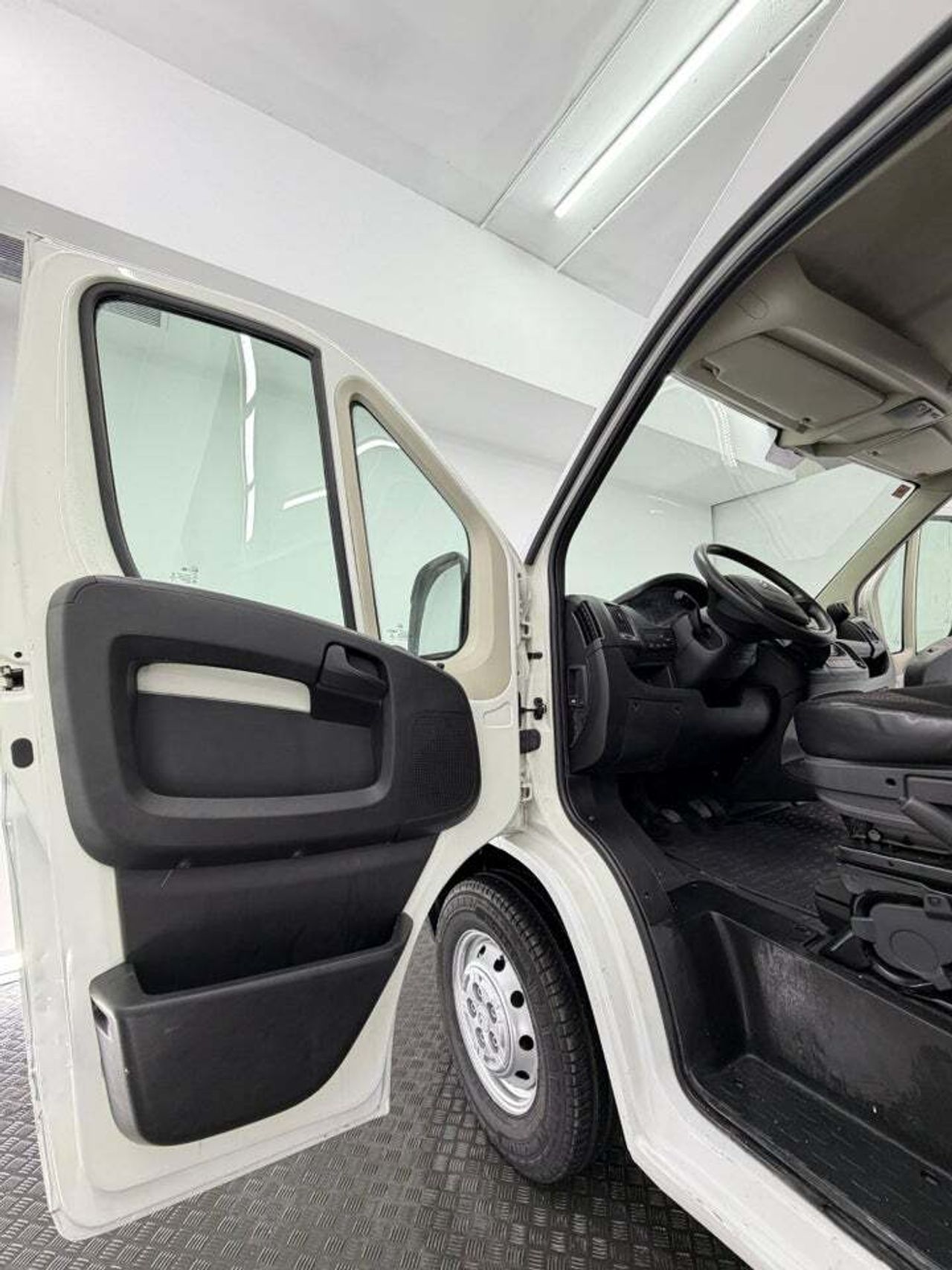 Citroën Jumper BlueHDi 88KW 120CV Furgon 33L2H2  - Foto 39