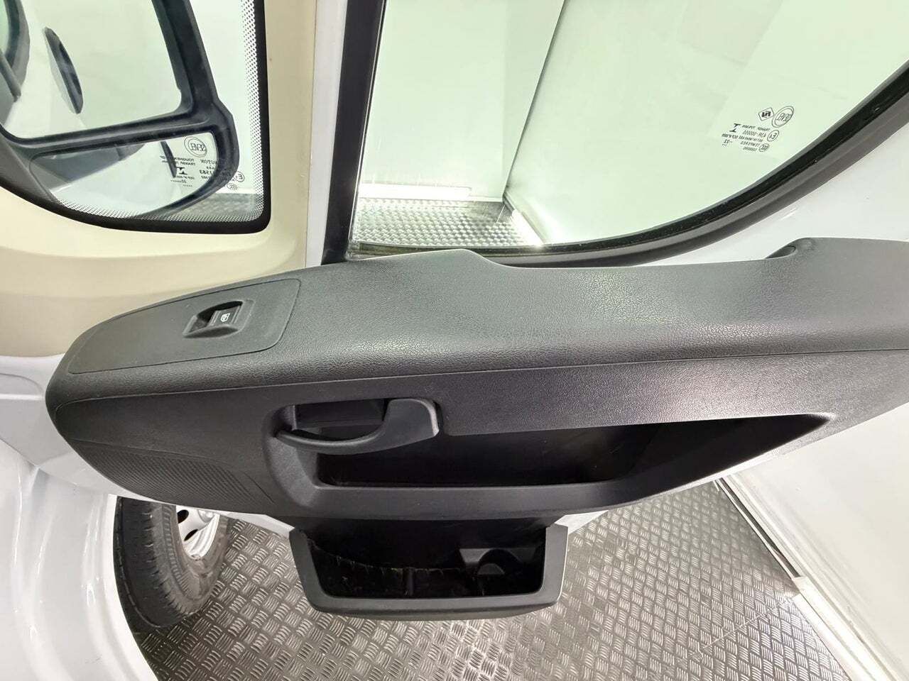 Citroën Jumper BlueHDi 103KW 140CV Furgon 35L2H2  - Foto 29