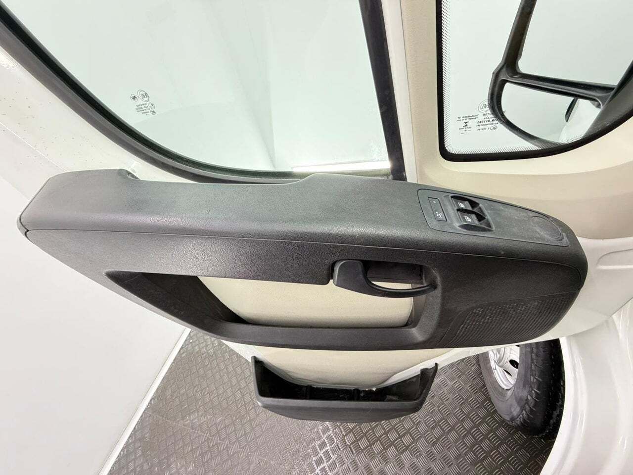 Citroën Jumper BlueHDi 88KW 120CV Furgon 35L2H2  - Foto 40