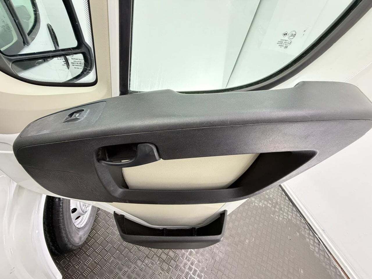 Citroën Jumper BlueHDi 88KW 120CV Furgon 35L2H2  - Foto 39