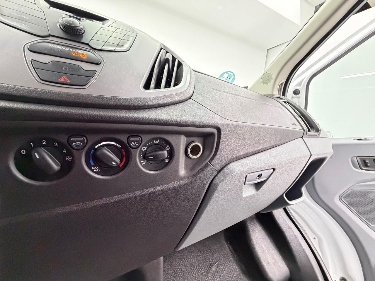 Ford Transit Custom FORD TRANSIT CUSTOM 2.0 TDCI 96 KW 280 AMBI DCIV SWB (130cv) - Foto 23