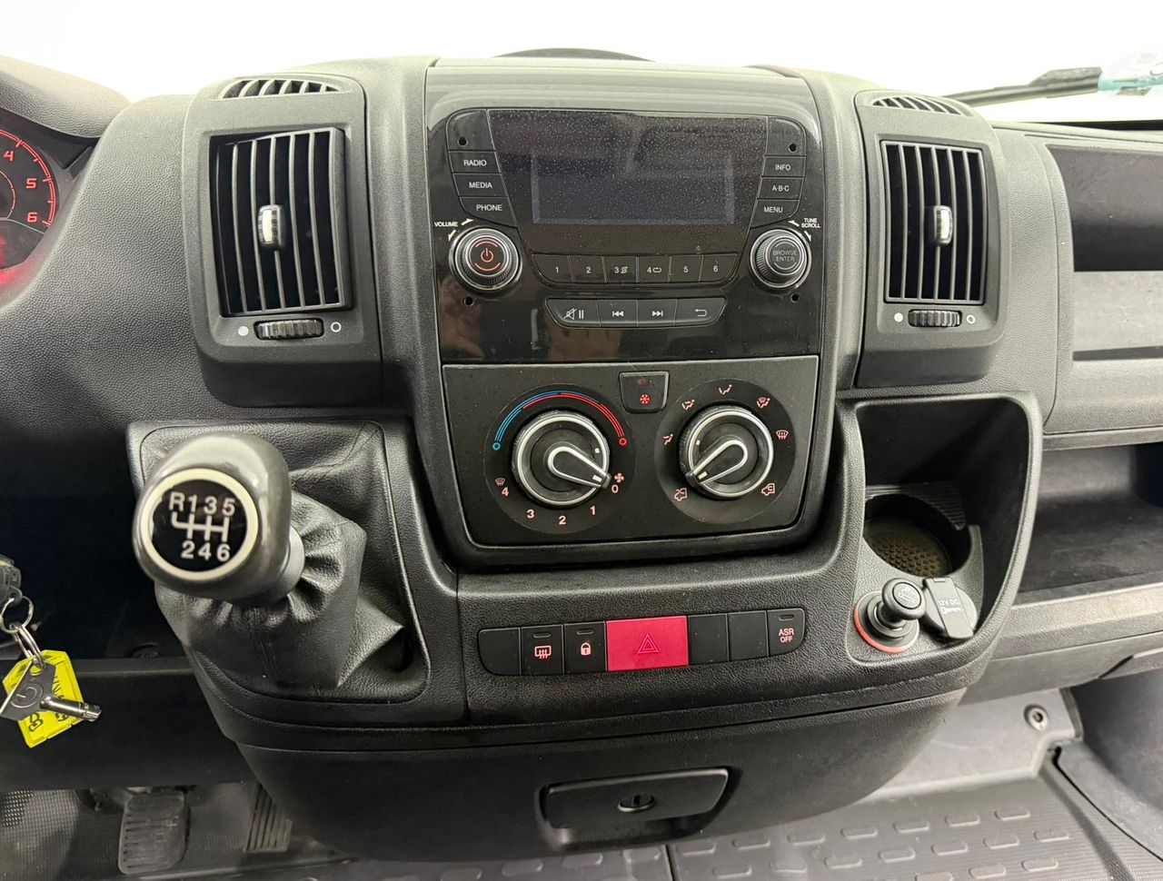 Peugeot Boxer 2.0 81kW MULTIJET 110 cv - Foto 27
