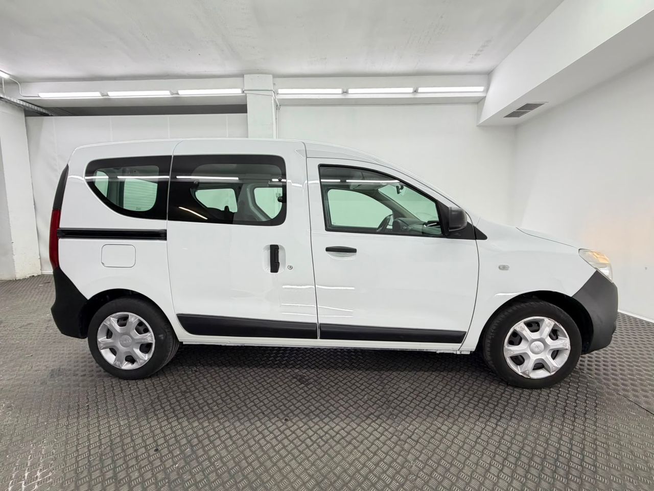Dacia Dokker 1.6 SCE GLP (98cv) 5 plazas glp - Foto 7