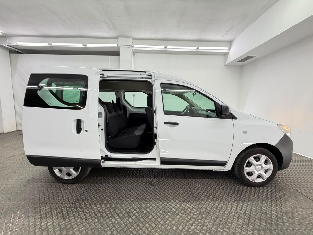 Dacia Dokker 1.6 SCE GLP (98cv) 5 plazas glp - Foto 8