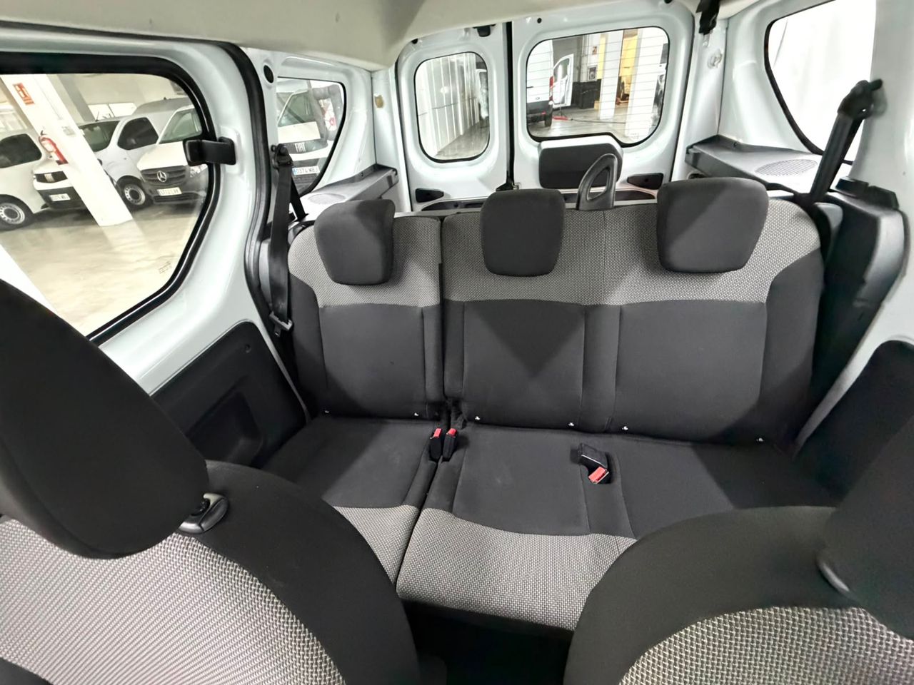 Dacia Dokker 1.6 SCE GLP (98cv) 5 plazas glp - Foto 26